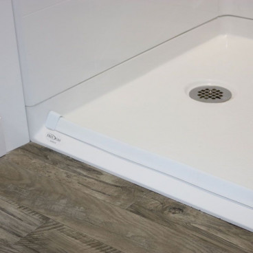 bevelled threshold shower pan 