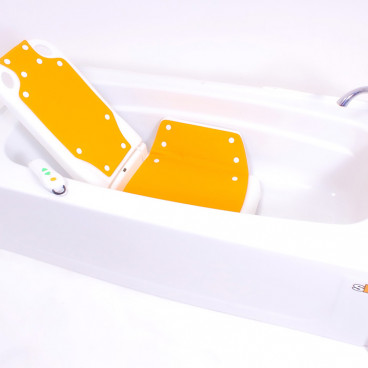 Bathlyft chair lowered into bathtub